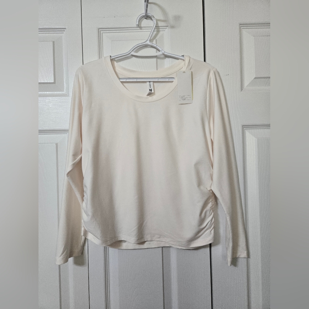 All In Motion Ivory Athletic Top, Size XL, New With Tags Attatched